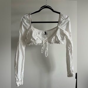 Long sleeve, cropped top